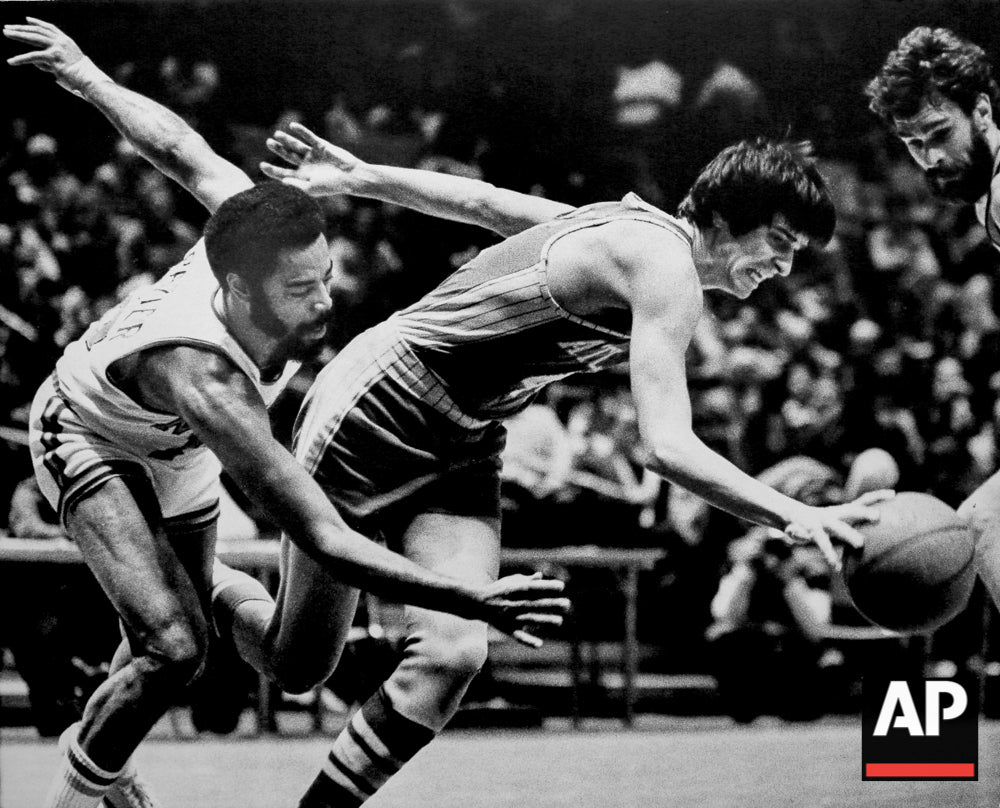 1974-01-01 Pistol Pete and Clyde Frazier