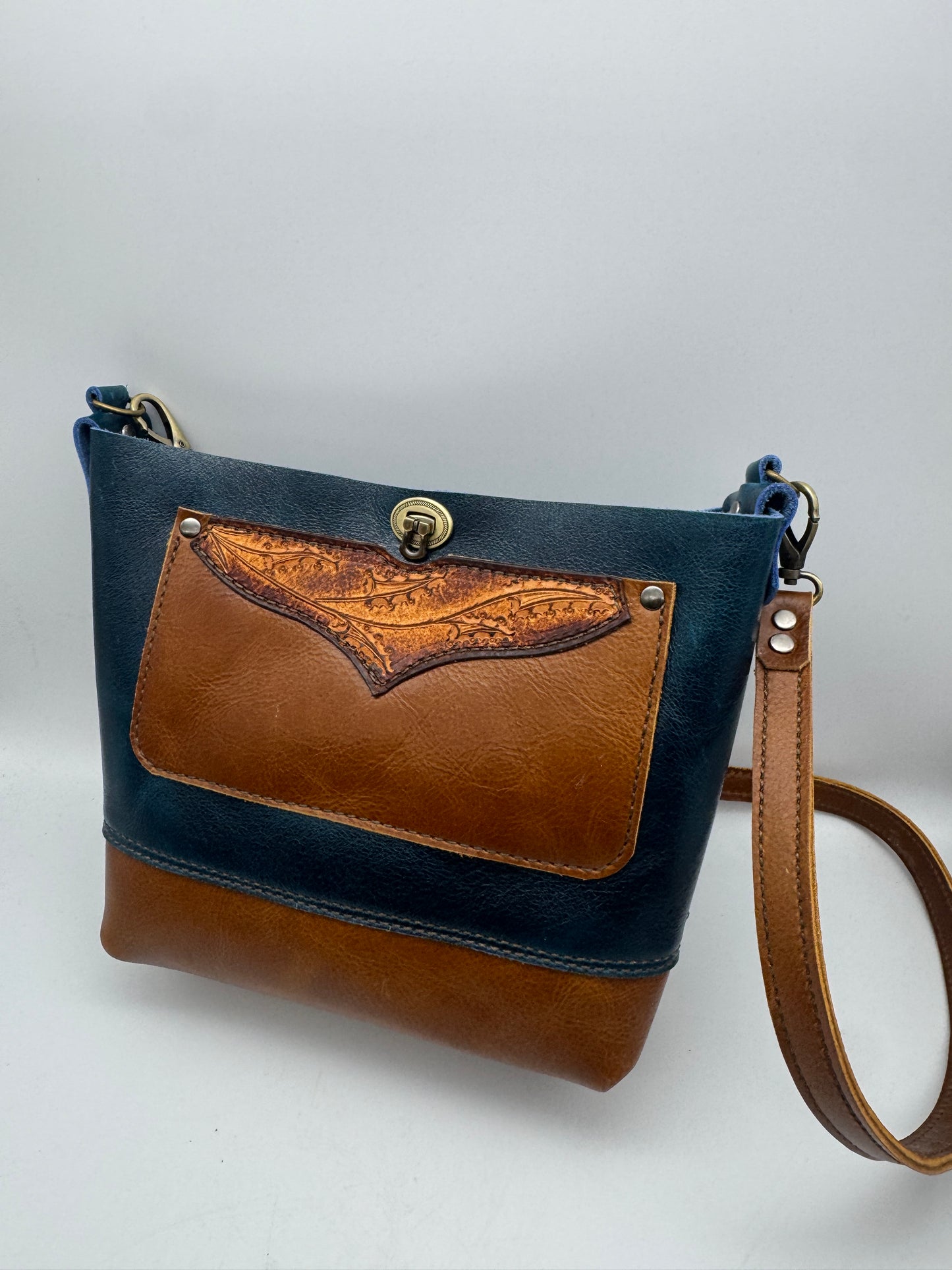 Warren Dorer-Etched Tote