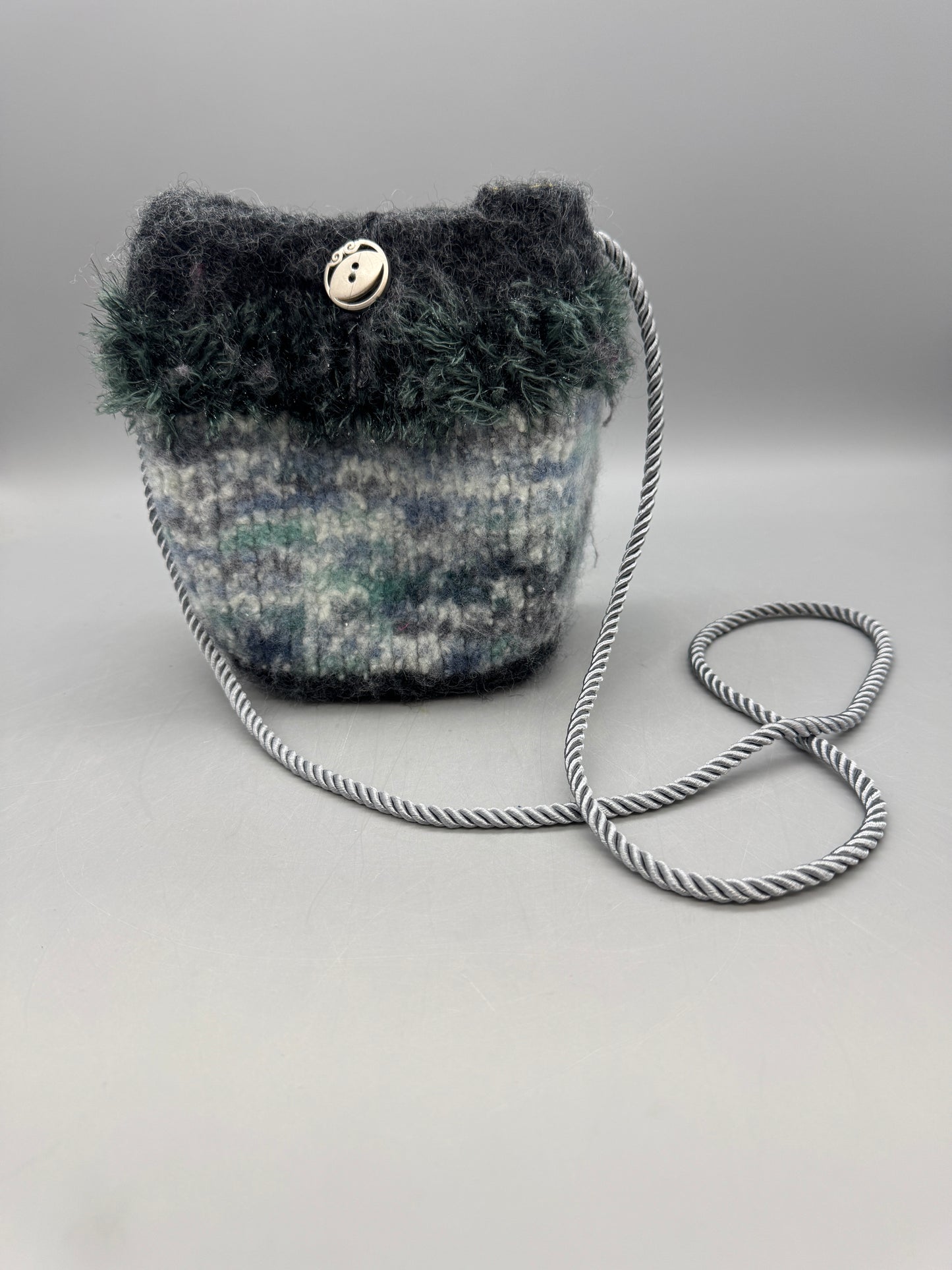 Melissa Gordon- Large Phone Bag 2