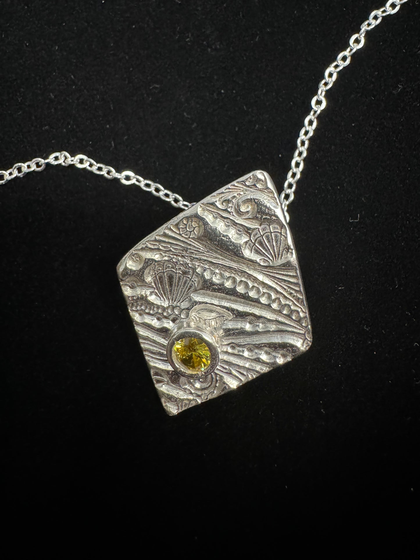 Joyce Pully-Seaside Pendant