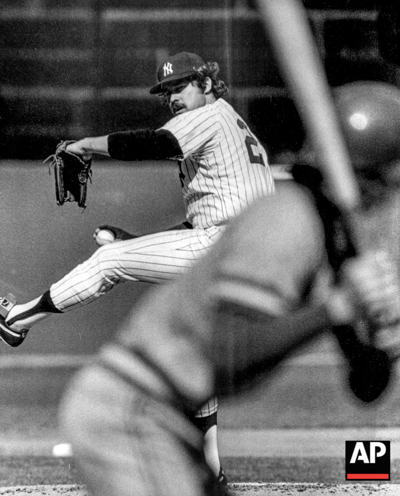 1975-04-26 Catfish Hunter pitches a