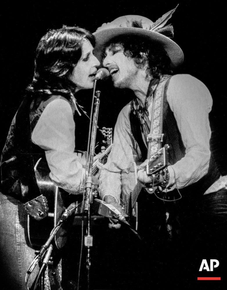 1975-12-08 Dylan and Baez MSG a