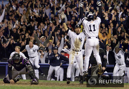 2001-11-01 WS Game 5 jubo 09214c