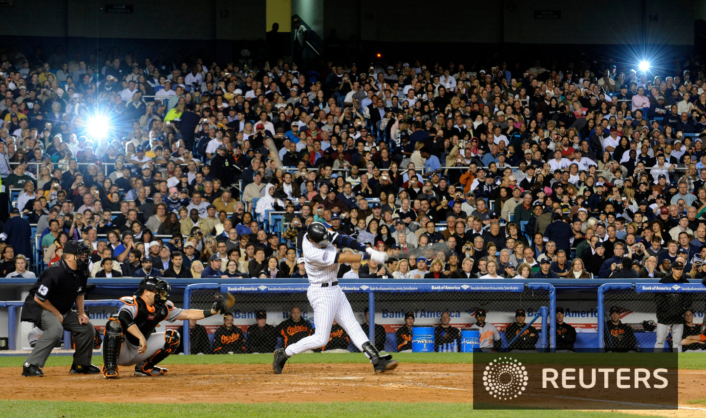 2008-09-19 Flashes of Jeter RTX8Q1J