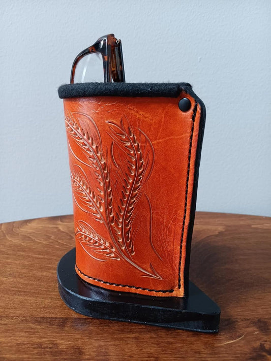 Warren Dorer-Eyeglass Organizer 1